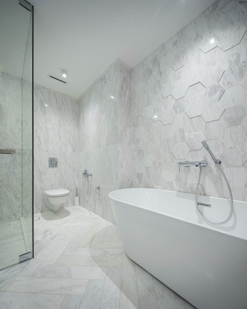 apartamento modelo baño